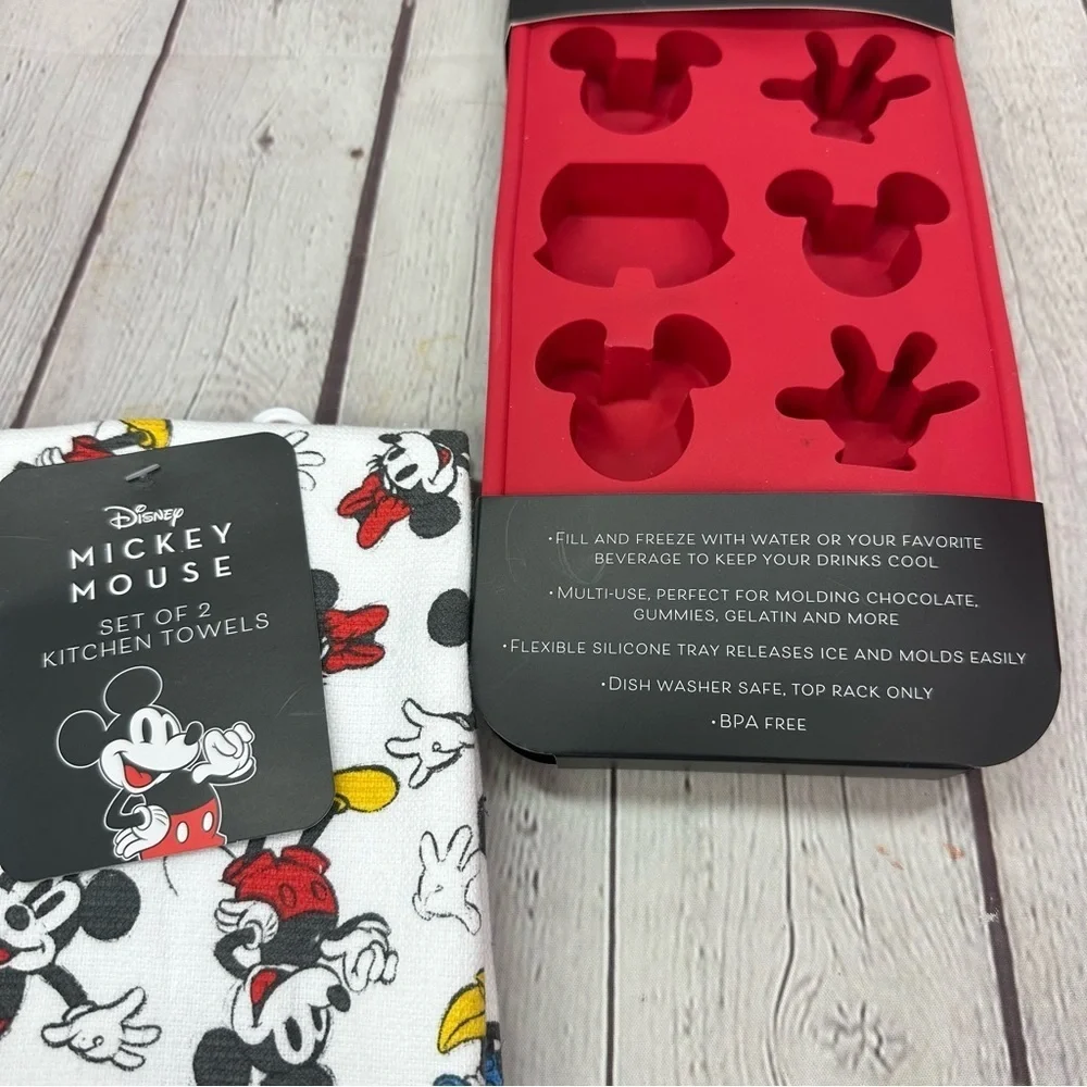 NWT Disney Mickey minnie Mouse graphic cotton kitchen towel set with 2 ice trays - Picture 2 of 7